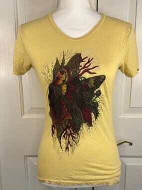 Threadless Small Girly T-Shirt with Nature-Inspired Graphic